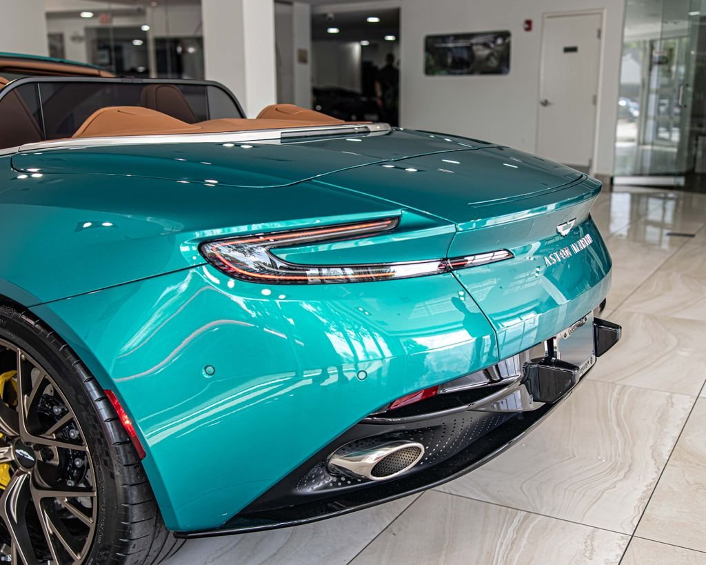 Used 2025 Green Aston Martin Volante image 14