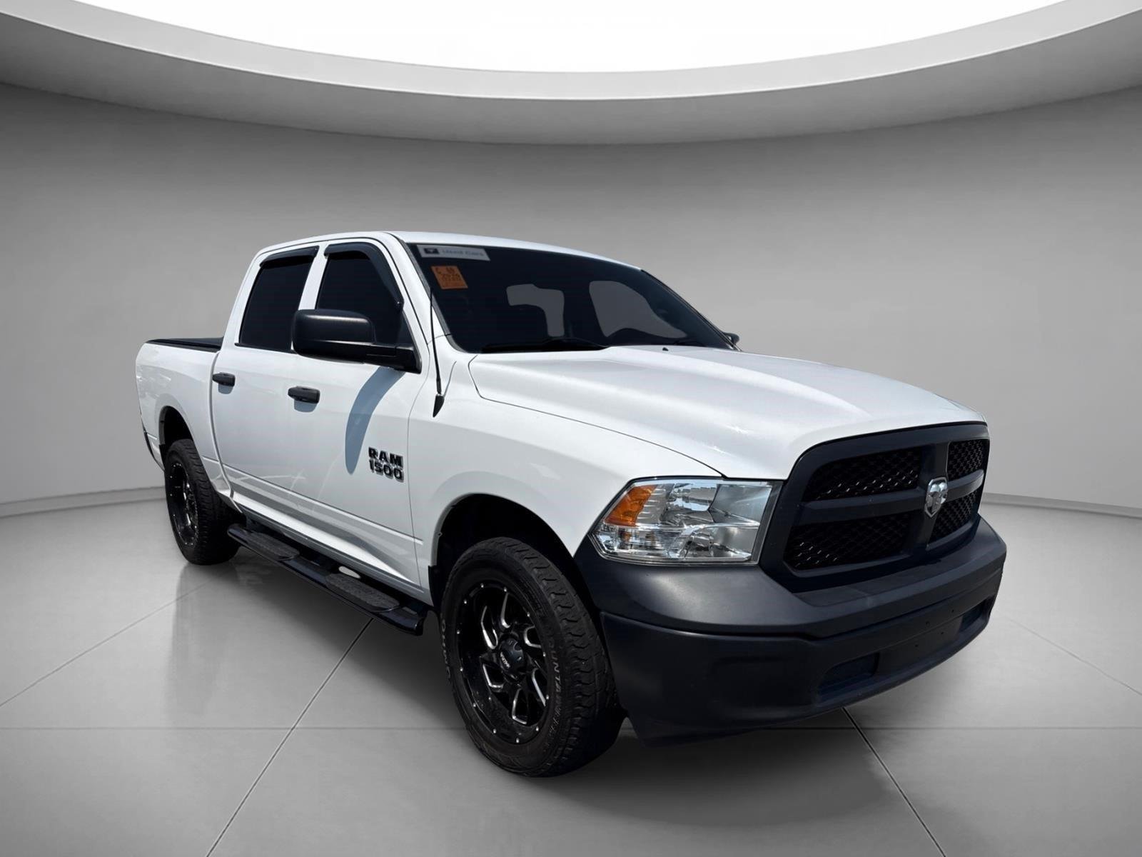 Used 2016 Bright White Clearcoat Ram Tradesman image 23