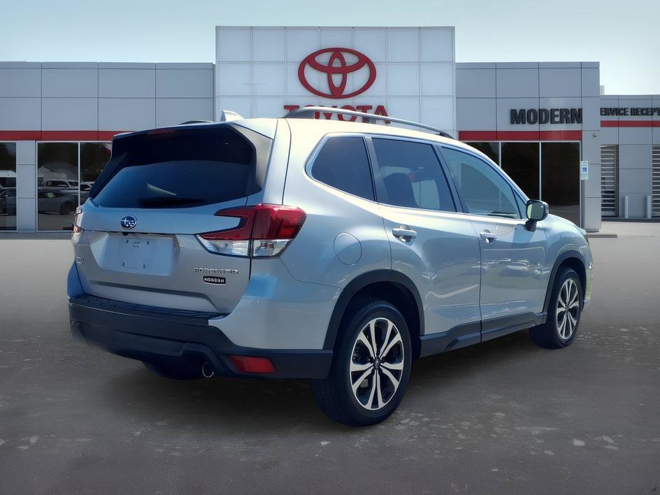 Used 2020 Ice Silver Metallic Subaru Limited image 5