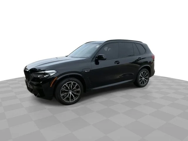 Used 2022 Black Sapphire Metallic BMW xDrive45e image 4