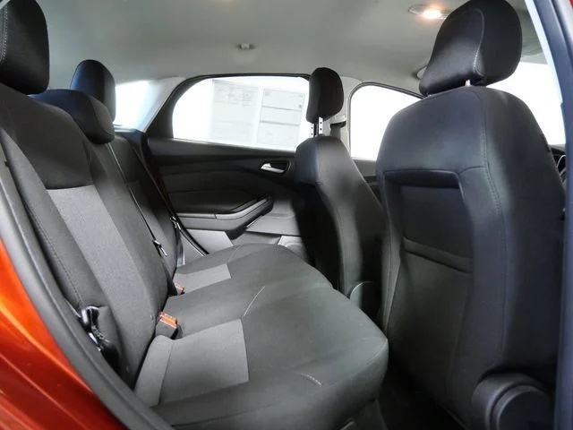 Used 2018 Red Ford SE image 12