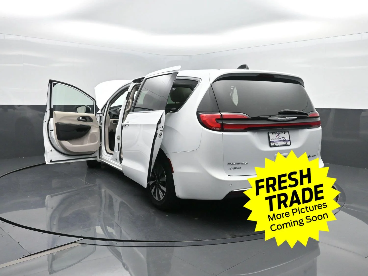 Used 2023 Bright White Clearcoat Chrysler Hybrid Touring L image 43