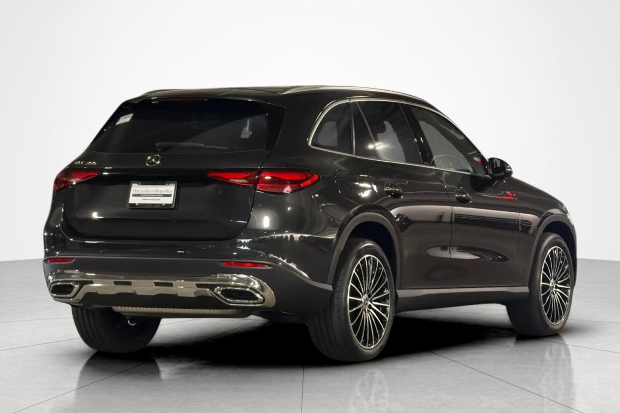 New 2027 Graphite Grey Metallic Mercedes-Benz GLC 300 SUV image 5