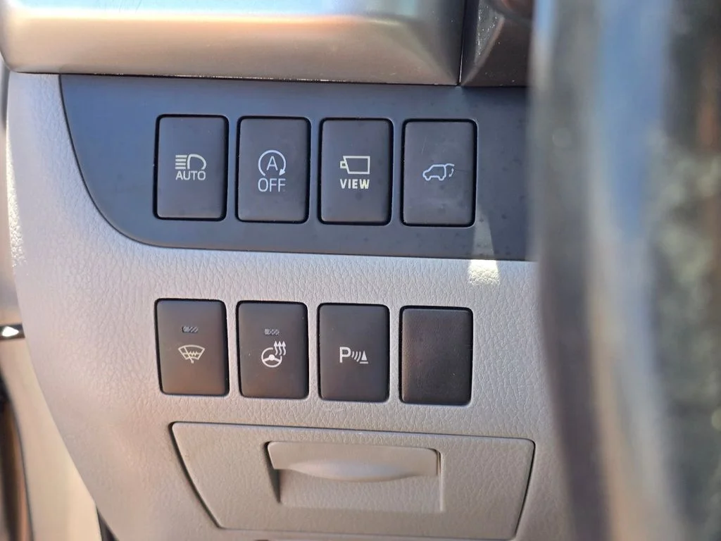 Used 2017 Silver Toyota Limited Platinum image 27