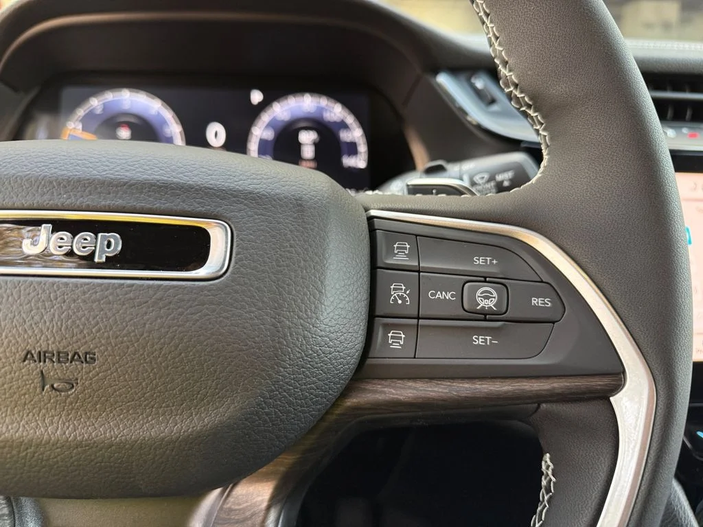 New 2027 Black Jeep Laredo Altitude image 25