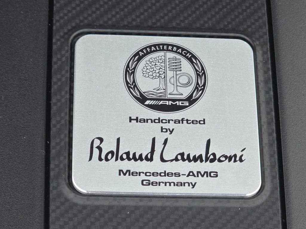 New 2026 MANUFAKTUR exclusive graphite grey magno Mercedes-Benz C 43 AMG® image 64