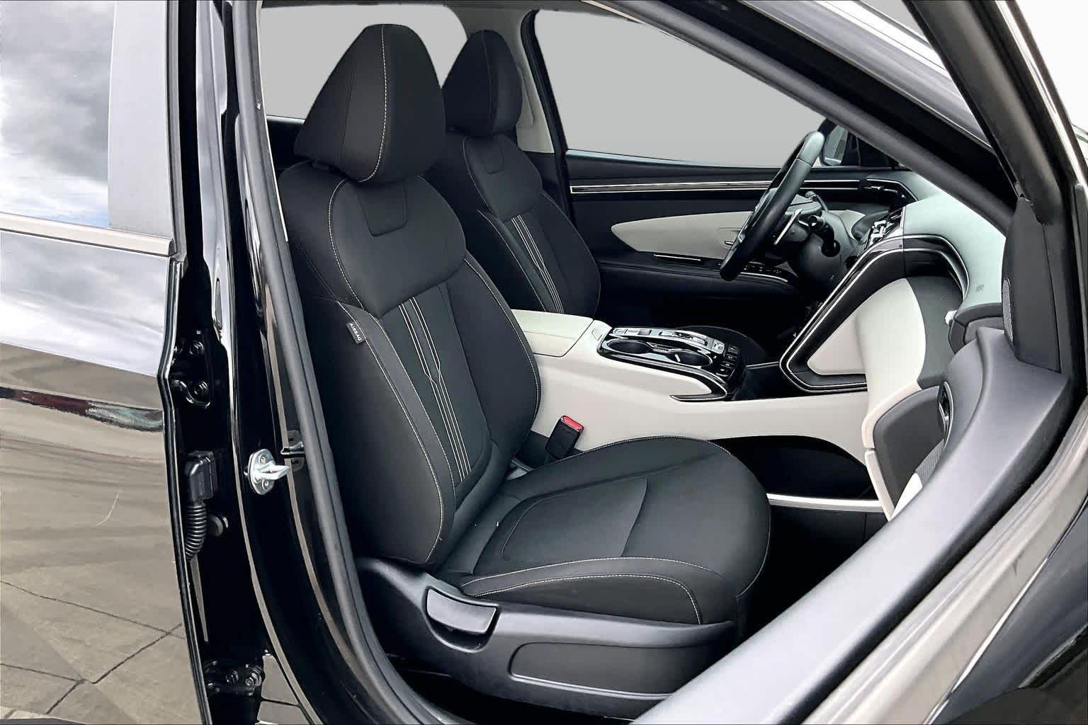 Used 2022 Phantom Black Hyundai SEL Convenience image 9