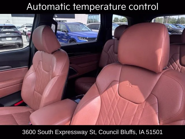 Certified Used 2025 Green Kia EX X-Line image 21