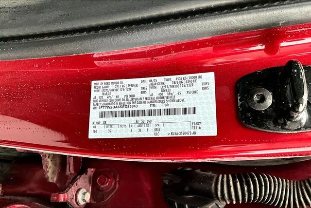 Used 2025 Red Ford XLT image 5