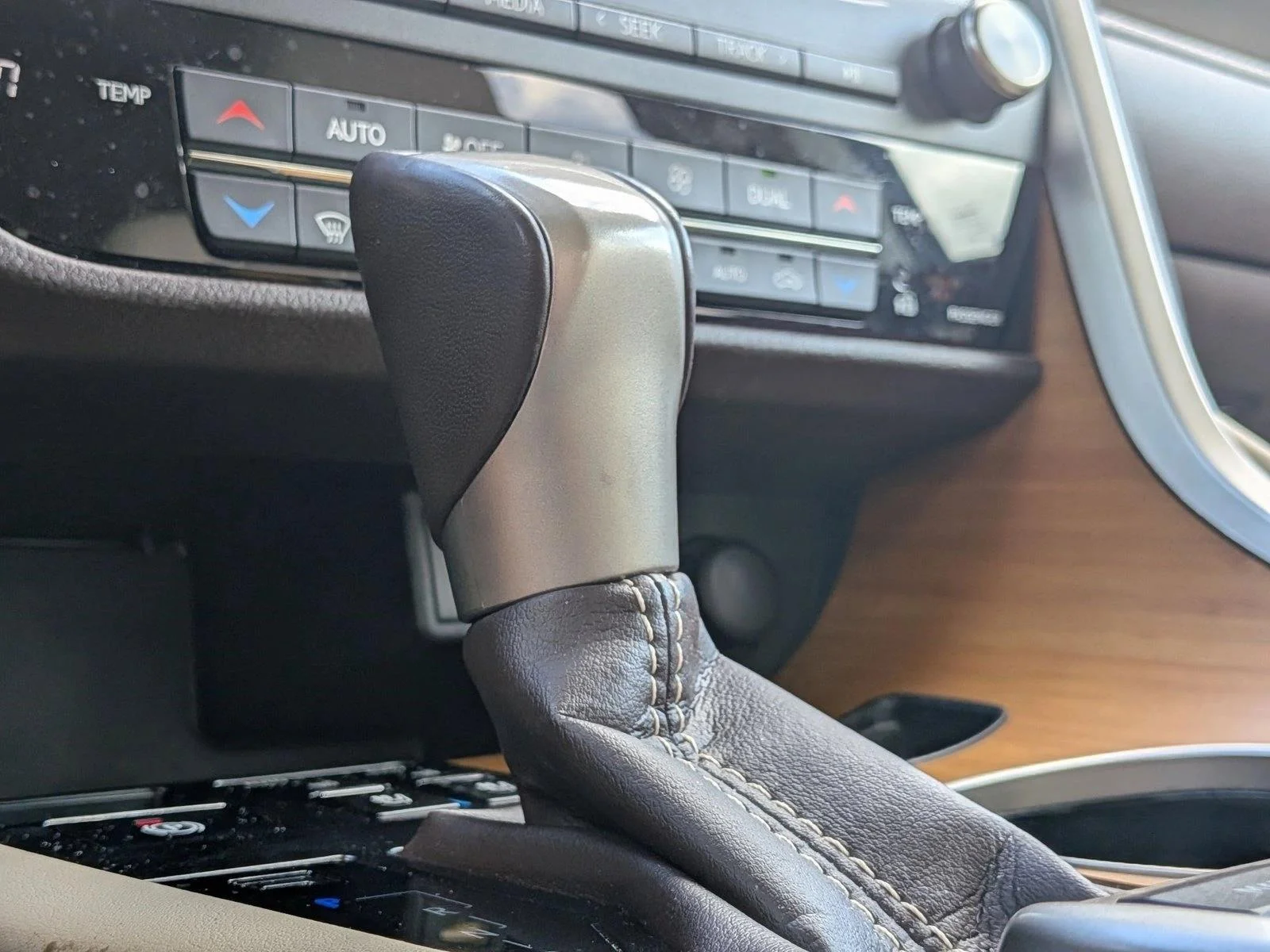 Certified Used 2020 Moonbeam Beige Metallic Lexus RX 350 image 13