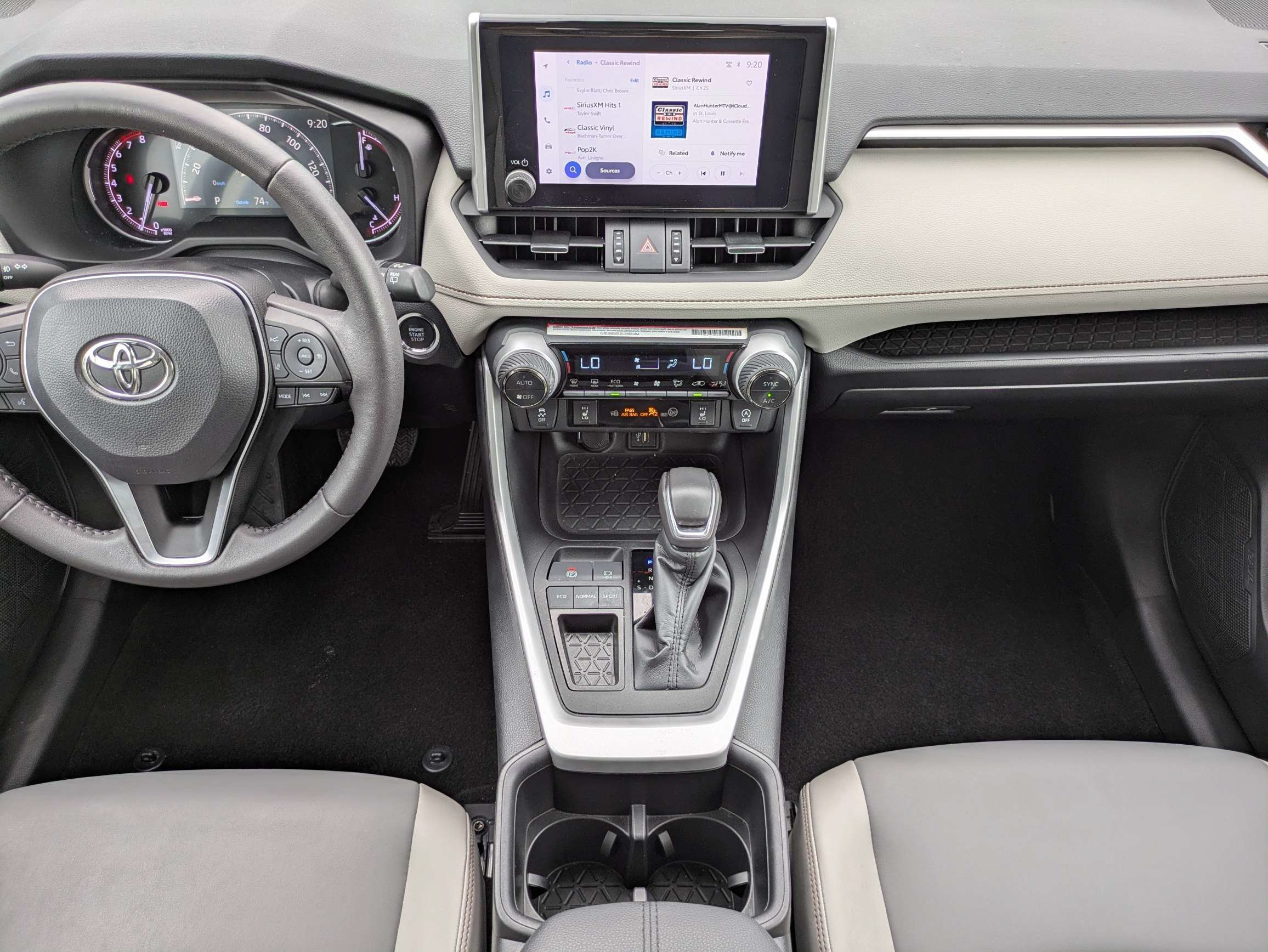 Used 2024 Pearl Toyota XLE Premium image 34