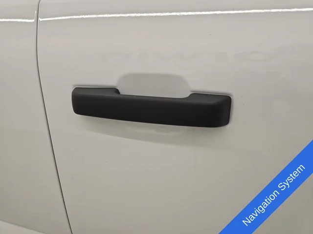 New 2026 Oxford White Ford F-250® XLT image 8