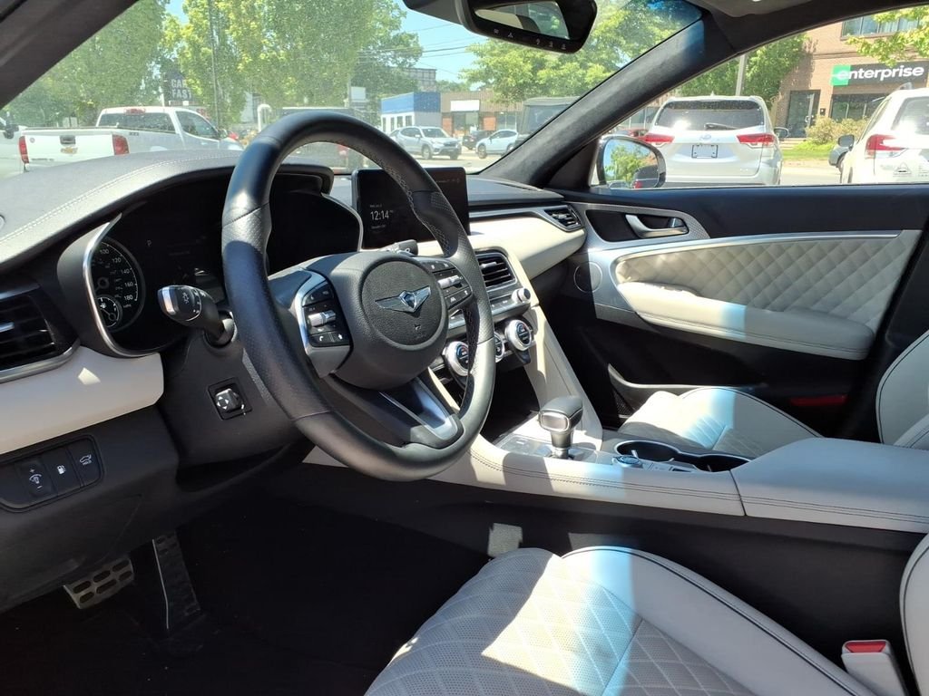 Used 2023 White Genesis 3.3T image 24