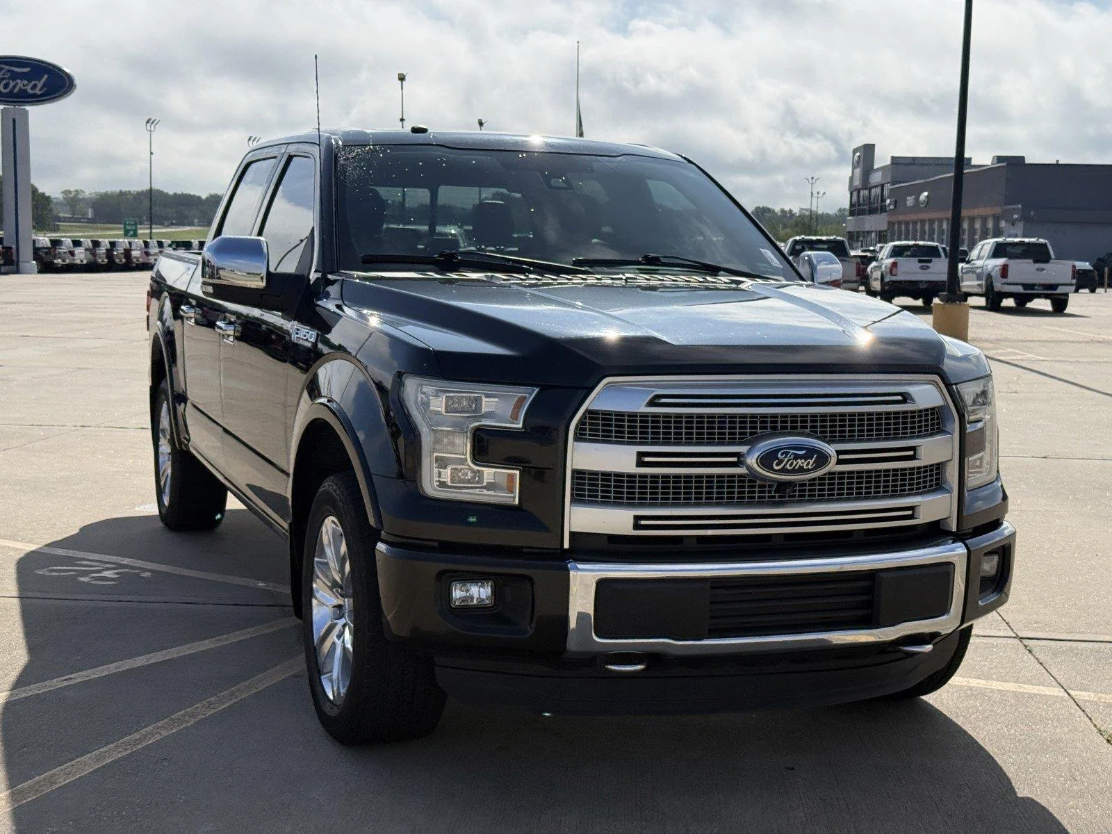 Used 2016 Ford F-150 Platinum with VIN 1FTEW1EFXGFA70085 for sale in Kansas City