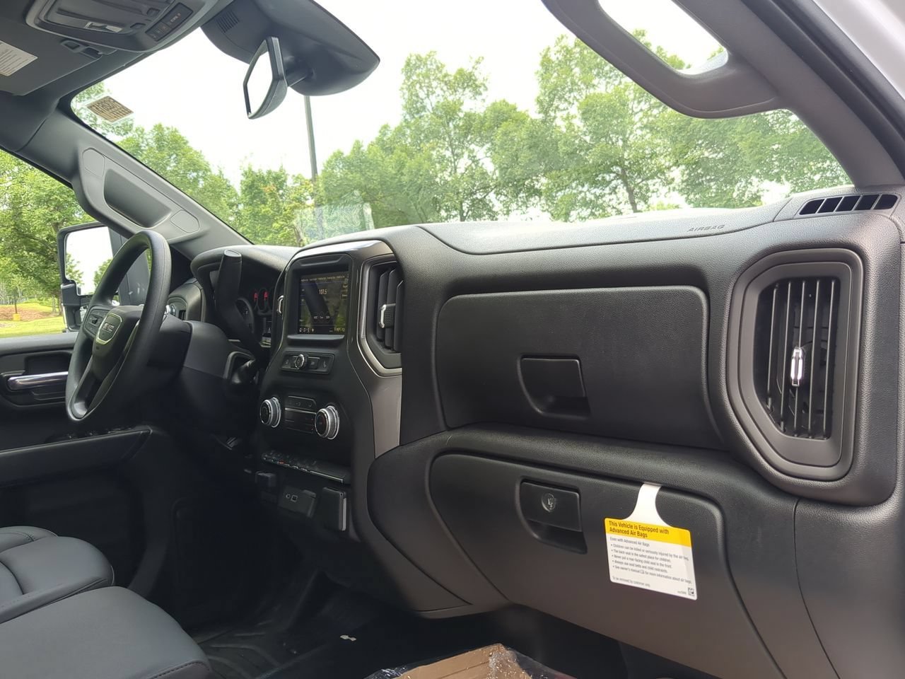 New 2026 Summit White GMC Pro DRW image 27