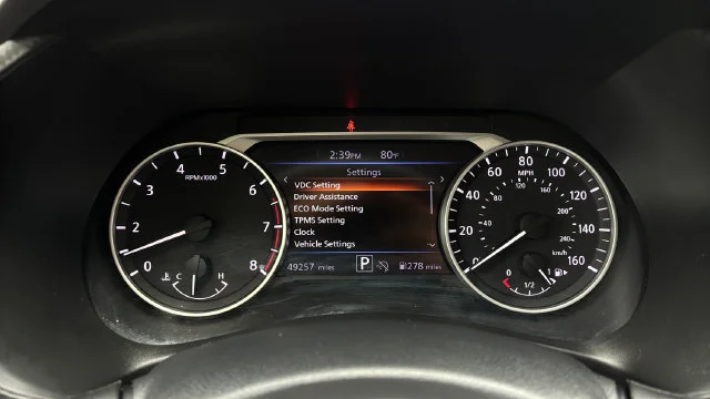 Used 2025 Gray Nissan SR image 13