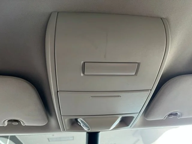 Used 2019 White Knuckle Clearcoat Dodge SE image 58