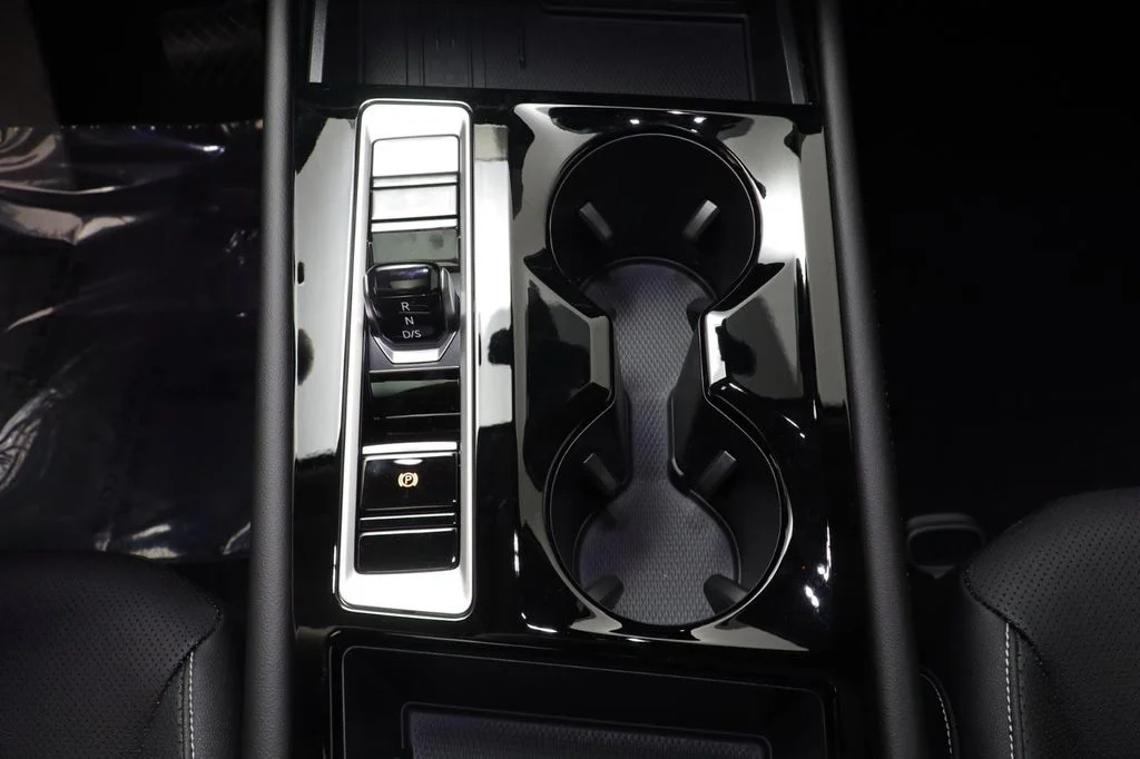 New 2026 Deep Black Volkswagen 2.0T SE w/Technology image 13