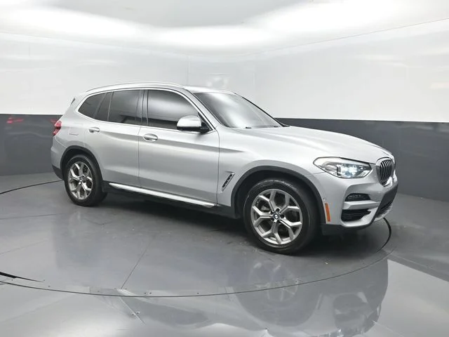 Used 2021 Silver BMW sDrive30i image 32