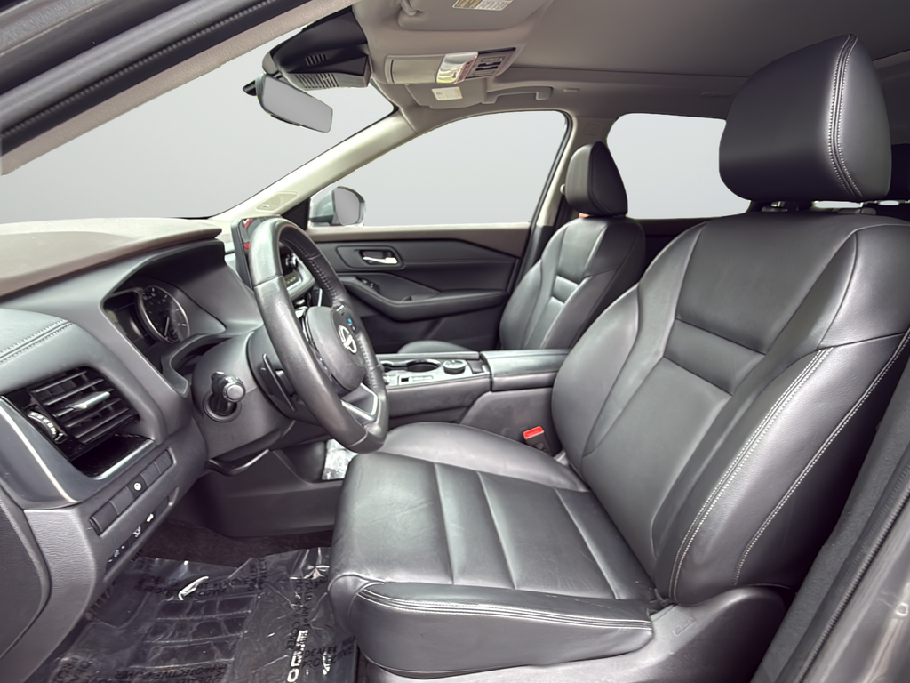 Used 2023 Gray Nissan SL image 10