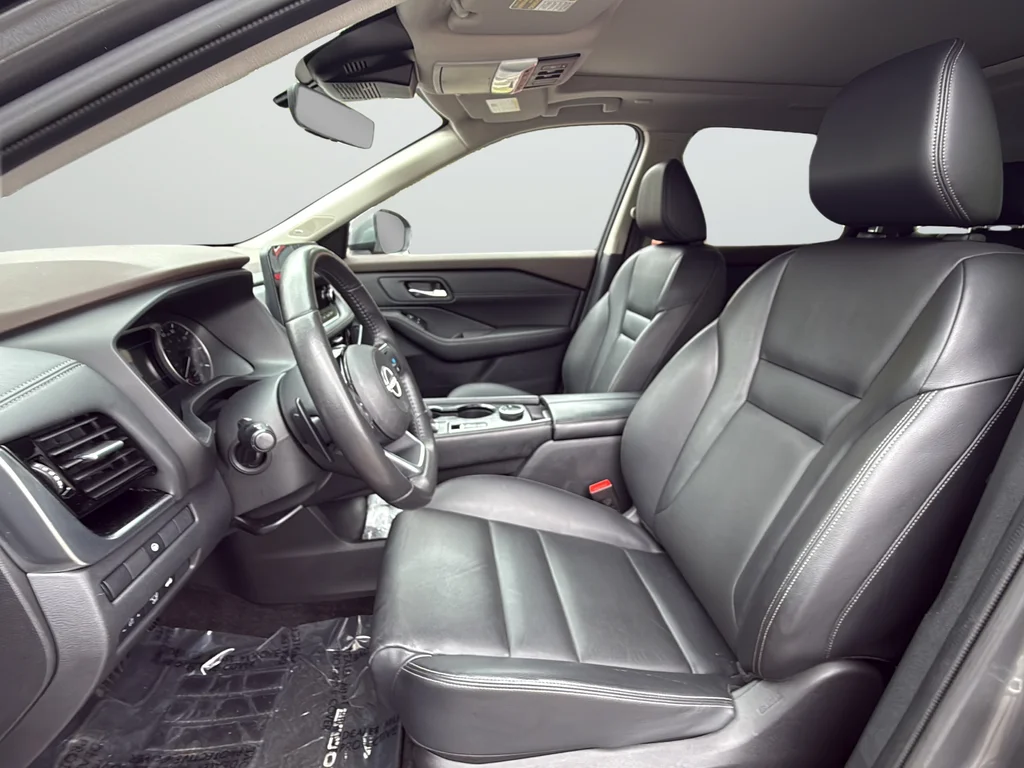 Used 2023 Gray Nissan SL image 10