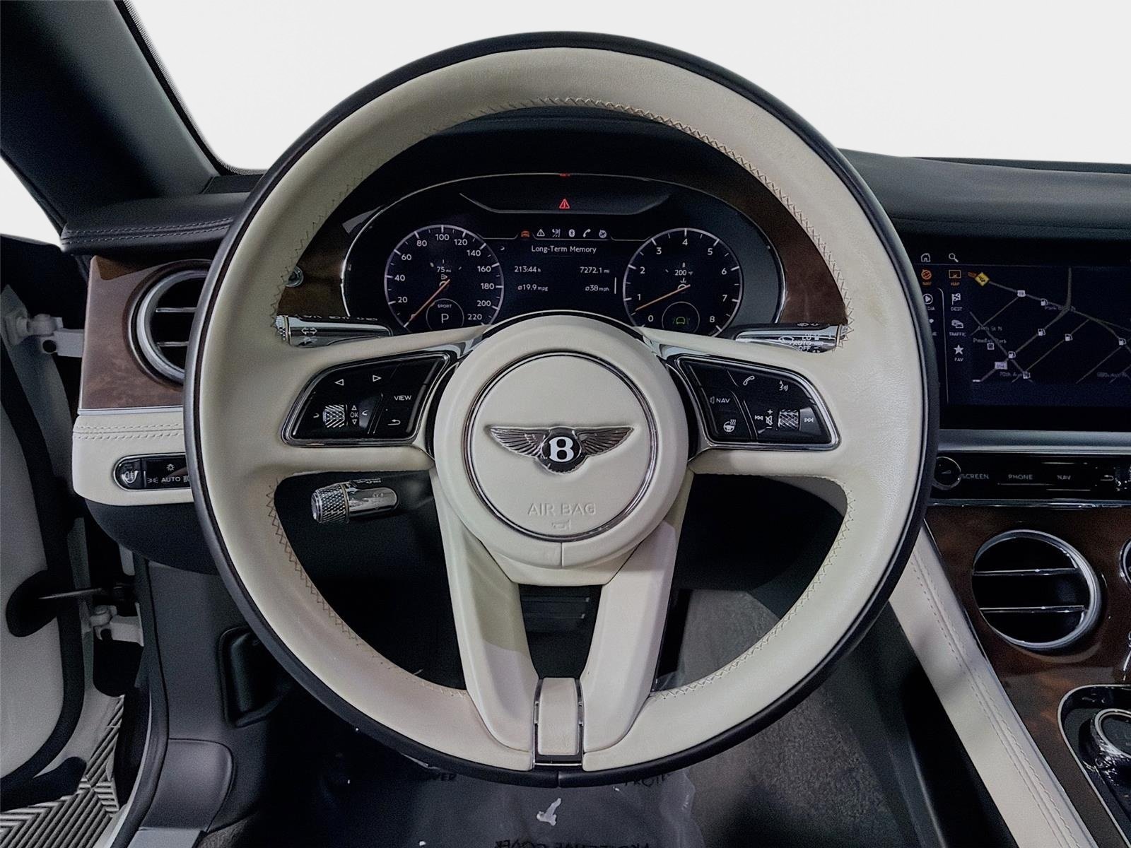 Used 2022 White Bentley V8 image 12