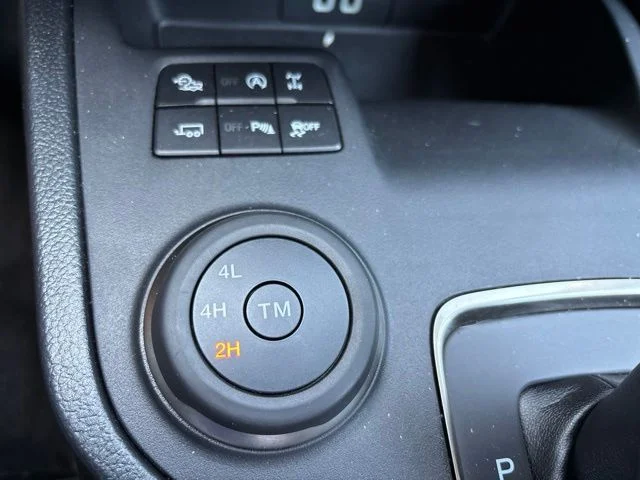 Used 2021 White Ford Lariat image 27