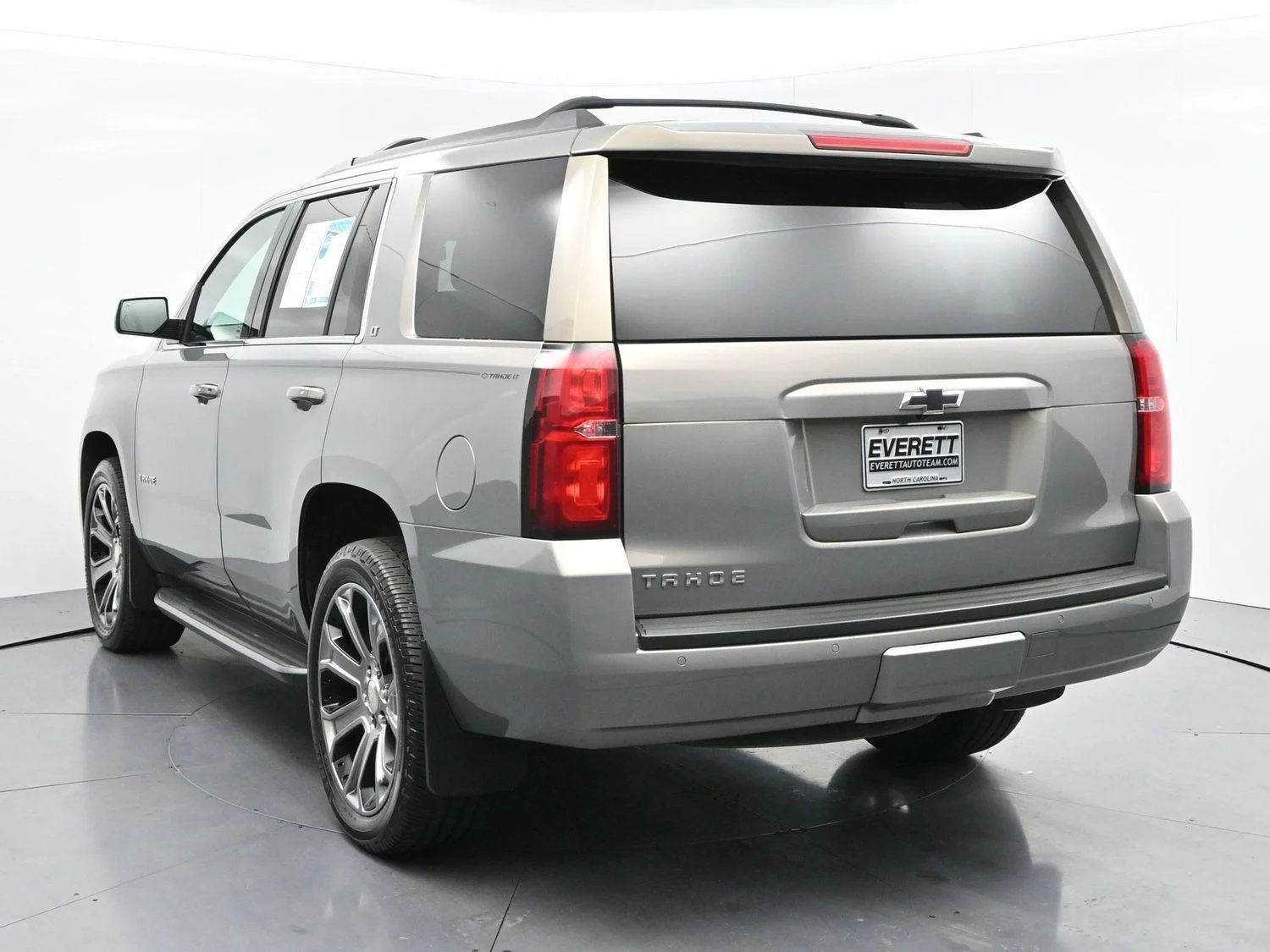 Used 2018 PEPPERDUST METALLIC Chevrolet LT image 6