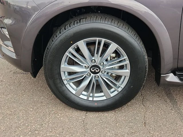 Certified Used 2024 Anthracite Gray INFINITI LUXE image 26