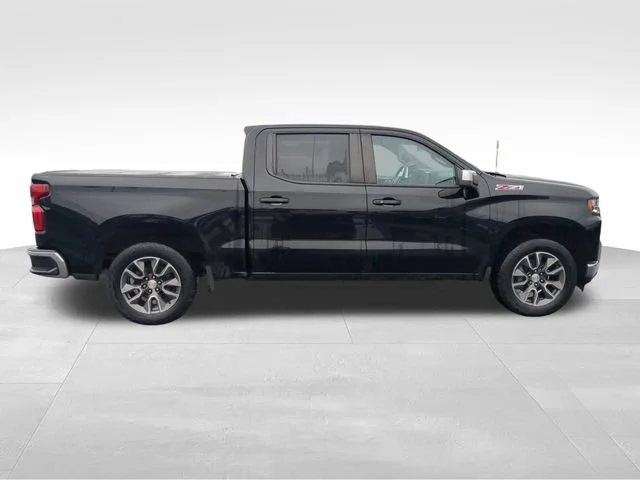 Used 2021 BLACK Chevrolet LT image 7
