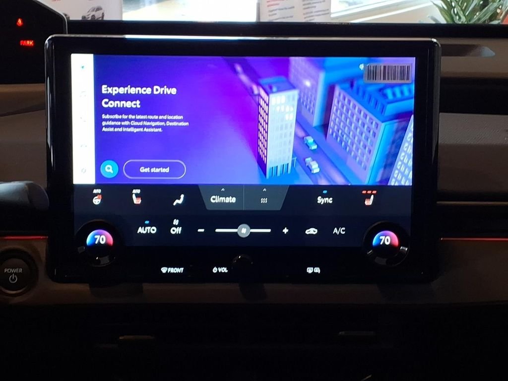 2026 Toyota bZ XLE - Photo 10