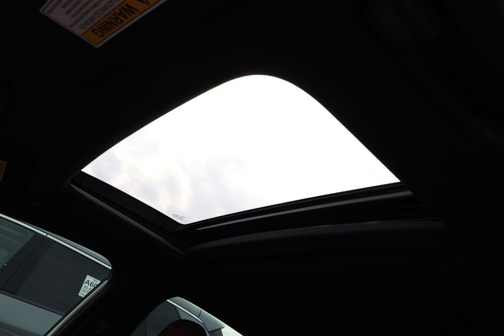 Used 2024 White Honda Base image 10