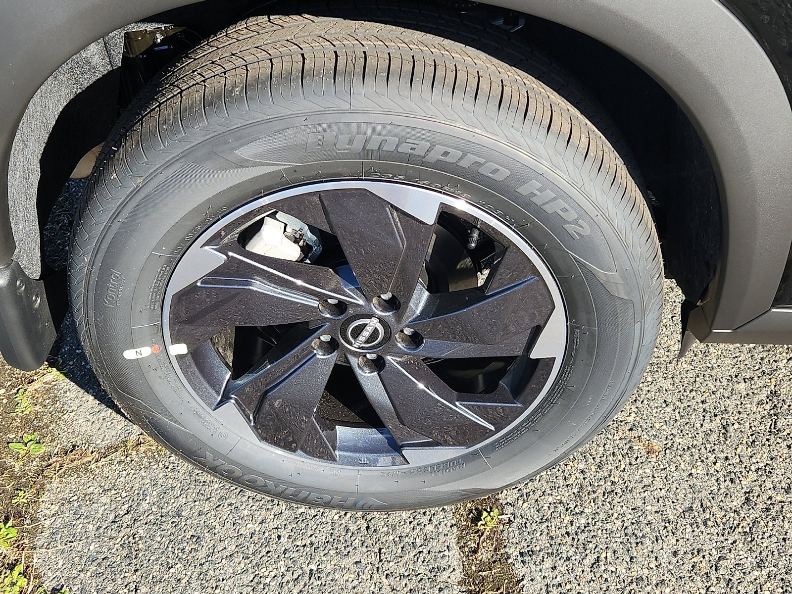 2026 Nissan Rogue SV photo 4