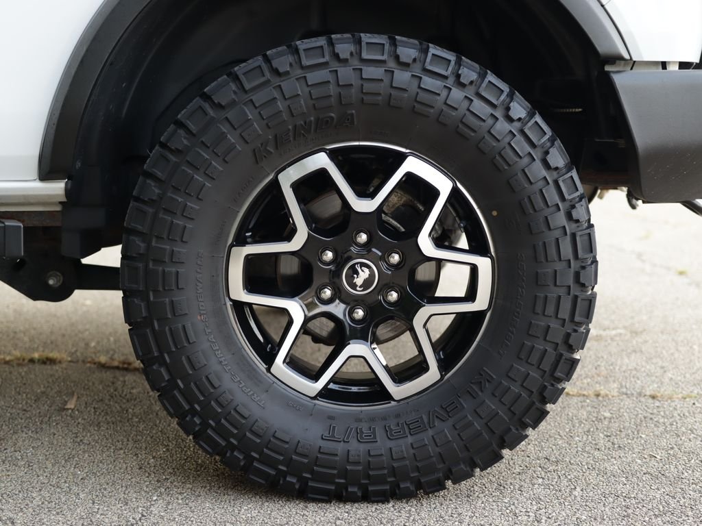 Used 2022 White Ford Base image 34