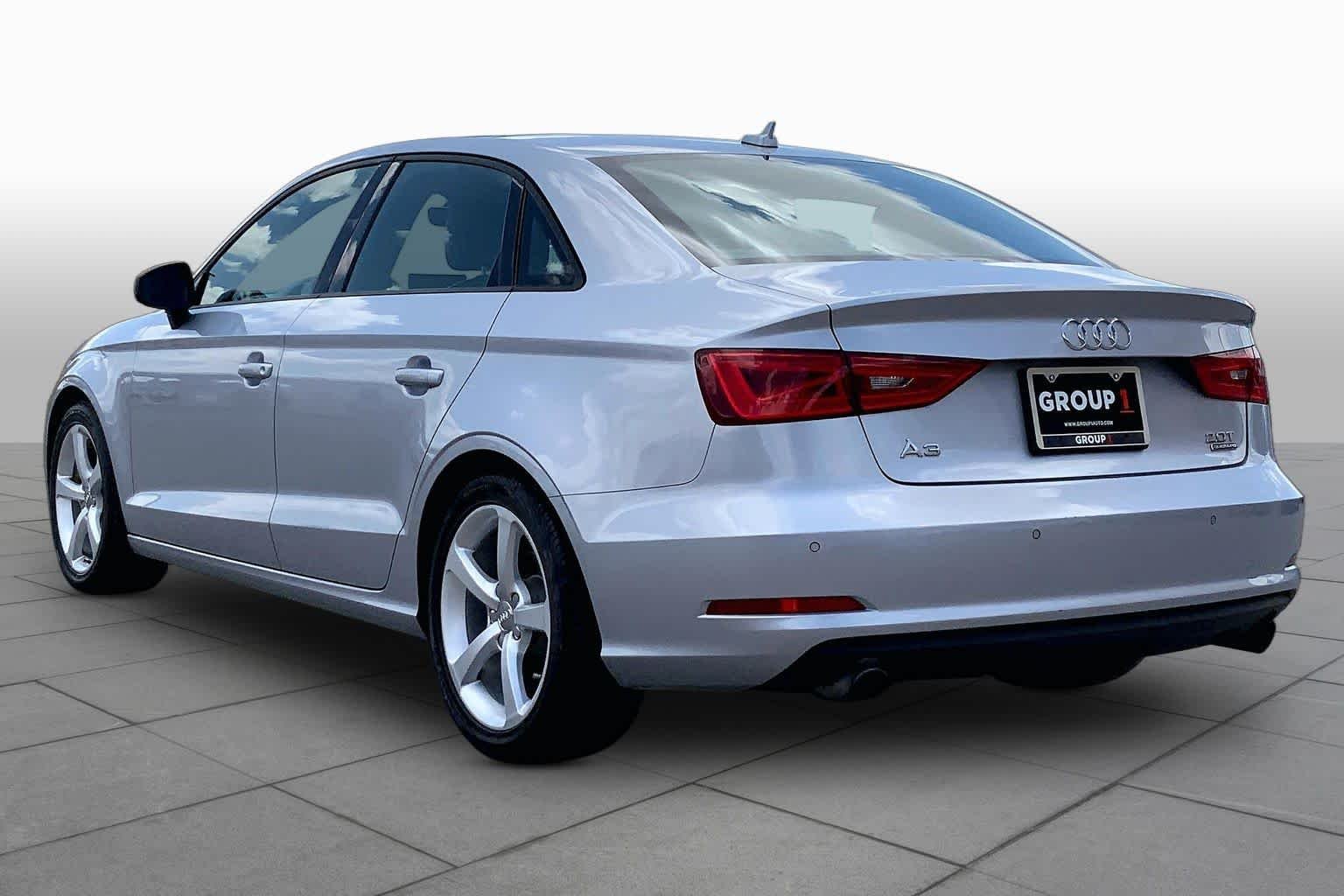 Used 2016 Florett Silver Metallic Audi 2.0T Premium image 12