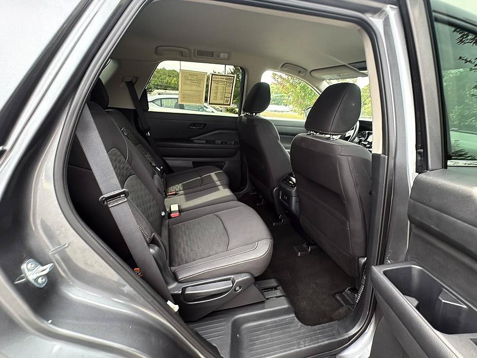 Used 2025 Super Black Nissan SV image 22