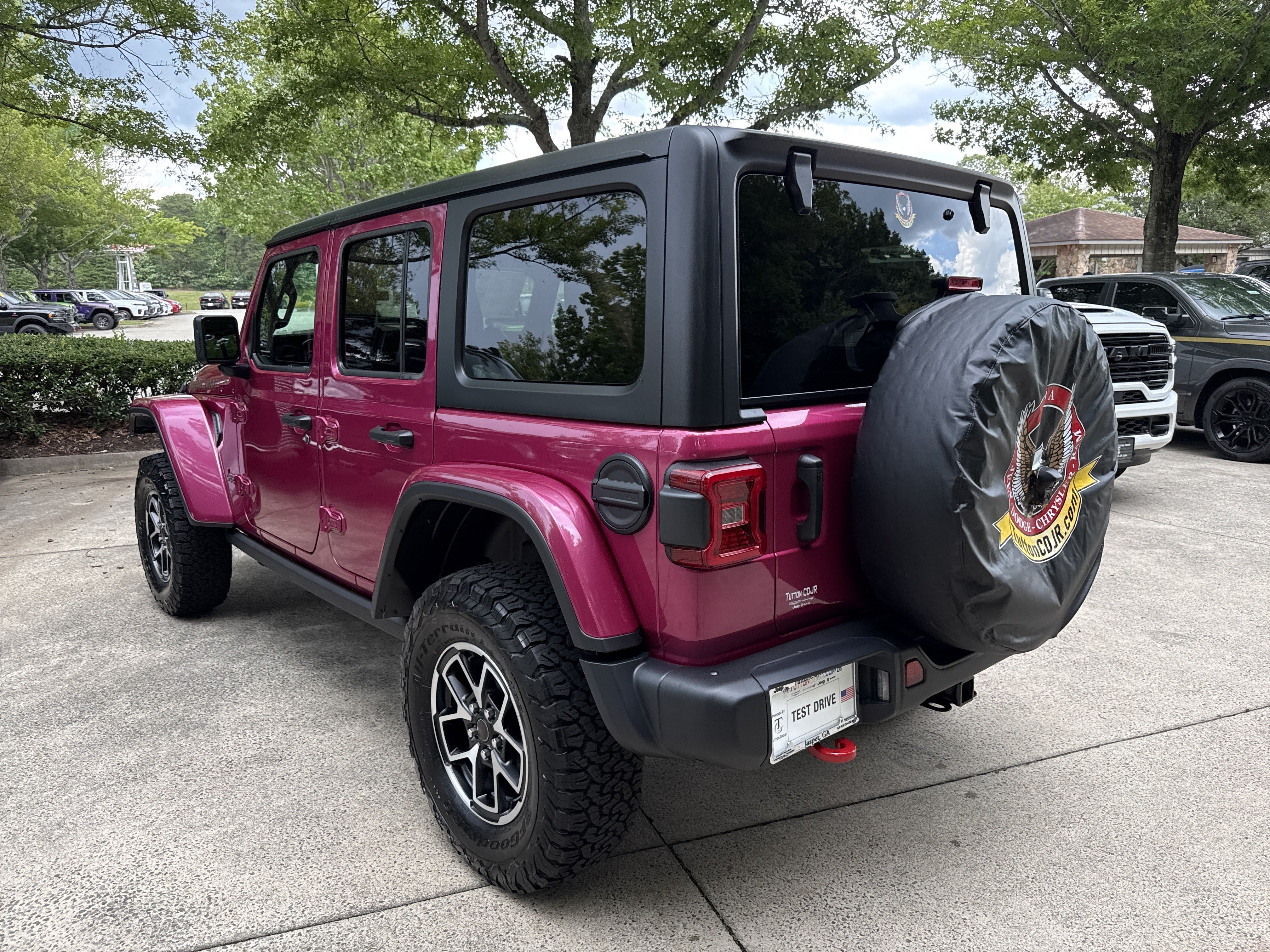 New 2026 Tuscadero Pearlcoat Jeep Rubicon image 5