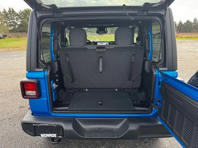 New 2026 Hydro Blue Pearl-Coat Exterior Paint Jeep Sport S image 16