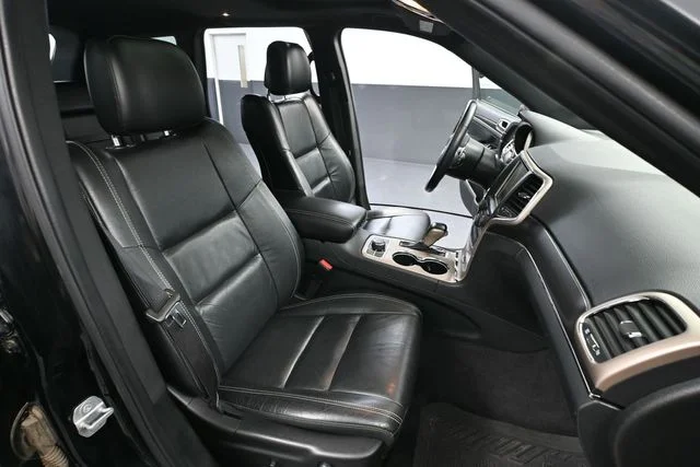 Used 2017 Black Jeep Limited image 45