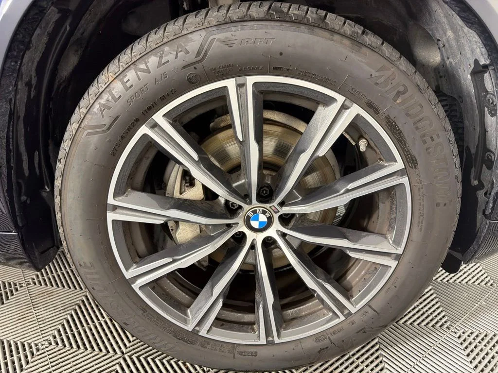 Certified Used 2026 Carbon Black Metallic BMW xDrive40i image 11
