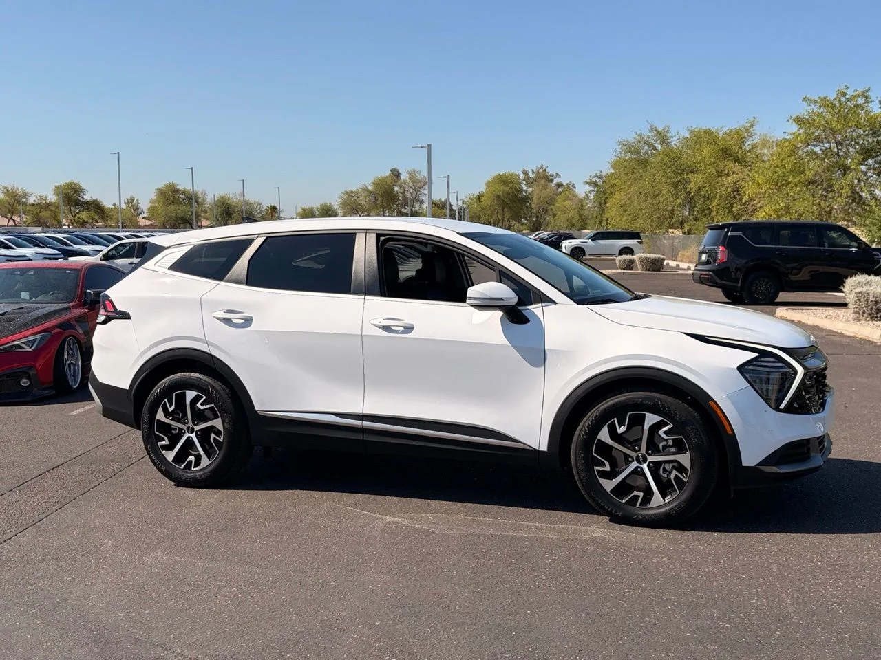 Used 2025 Glacial White Pearl Kia EX image 7