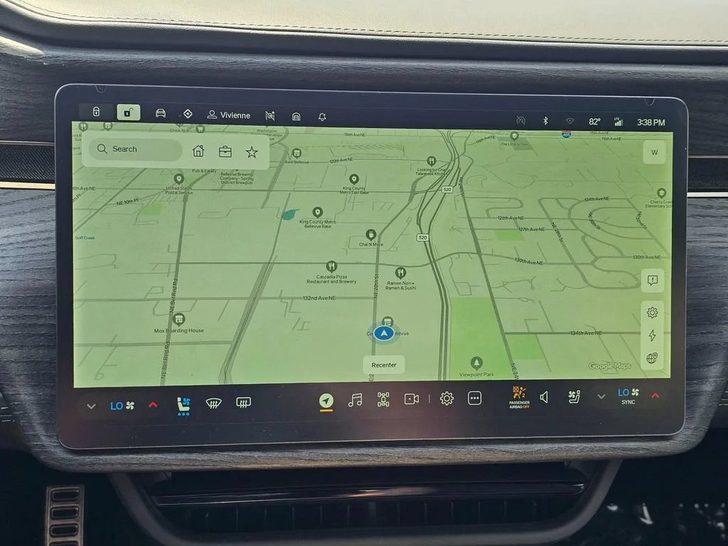 Used 2022  RIVIAN Adventure Package image 29