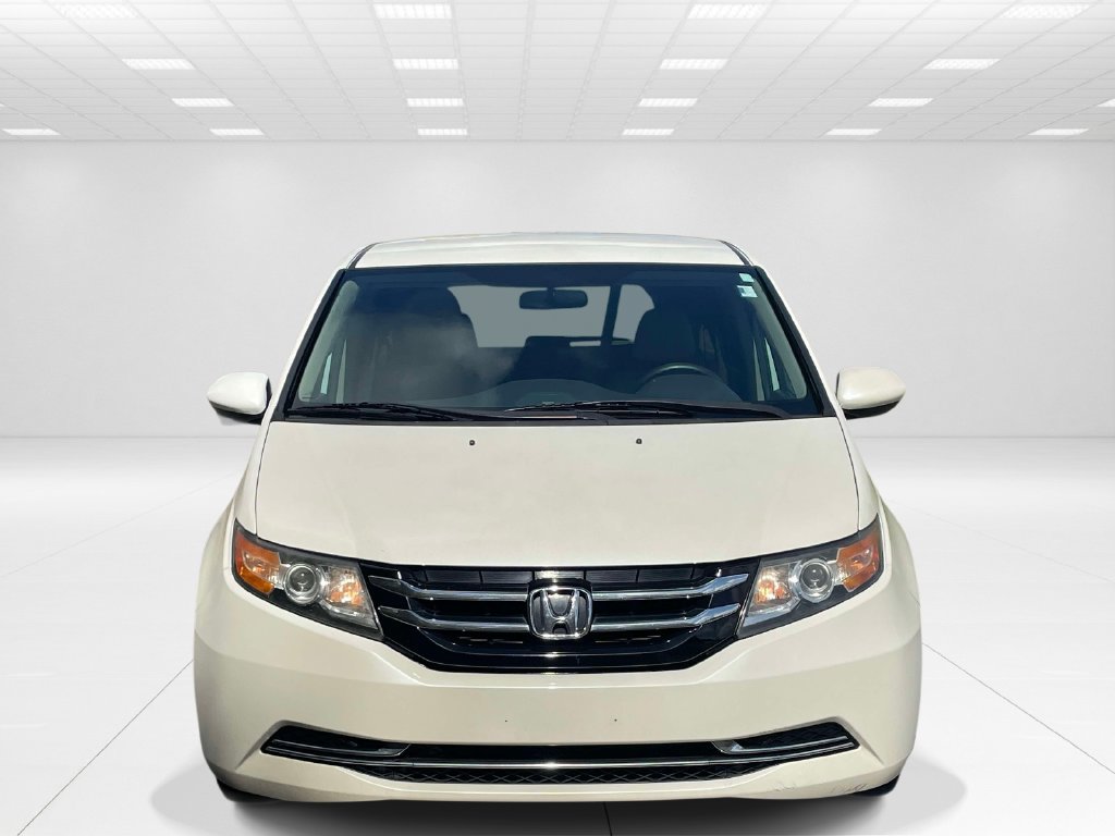 Used 2016 White Honda SE image 2