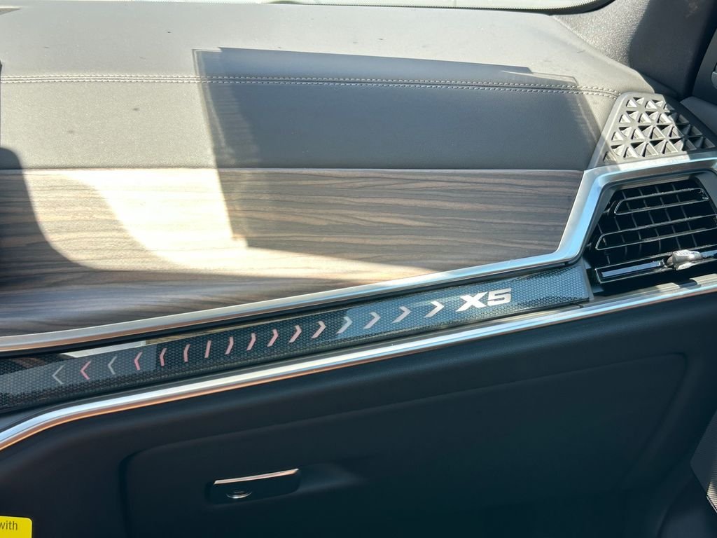 2026 BMW X5 50e - Photo 26