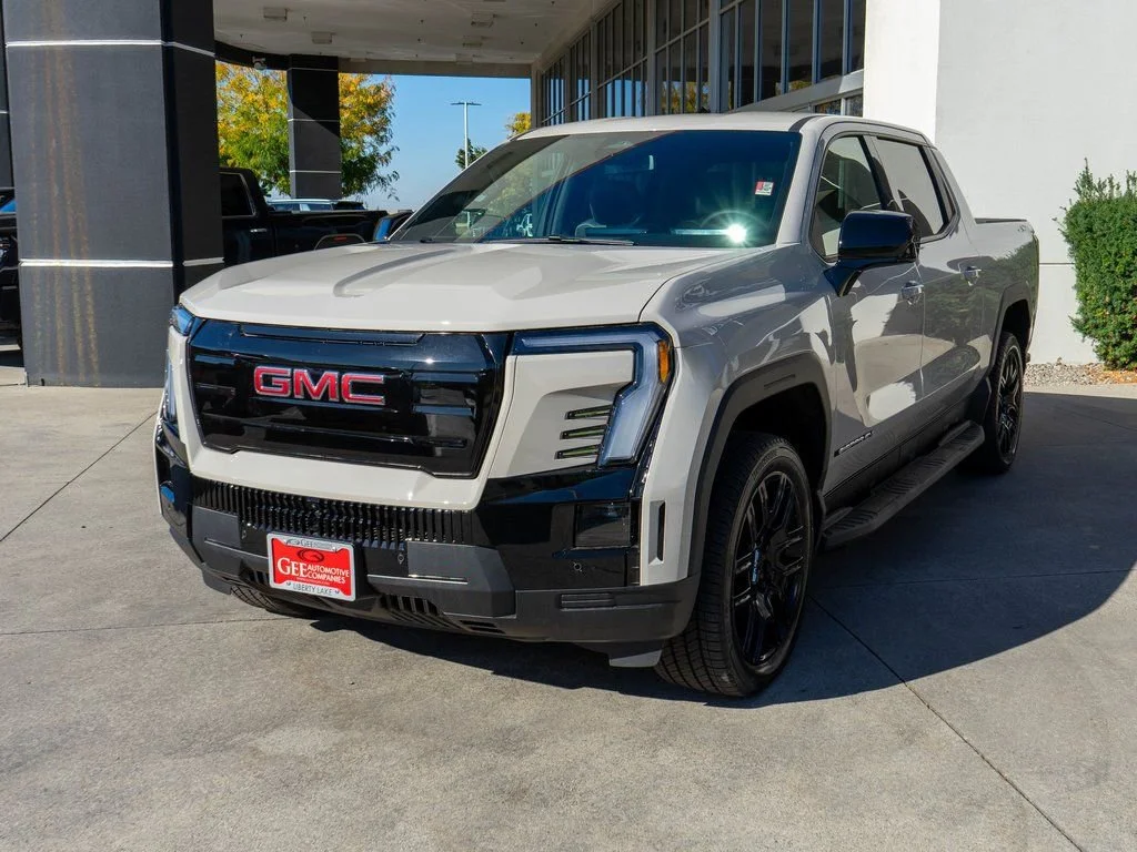 2026 GMC Sierra EV Elevation - Photo 3