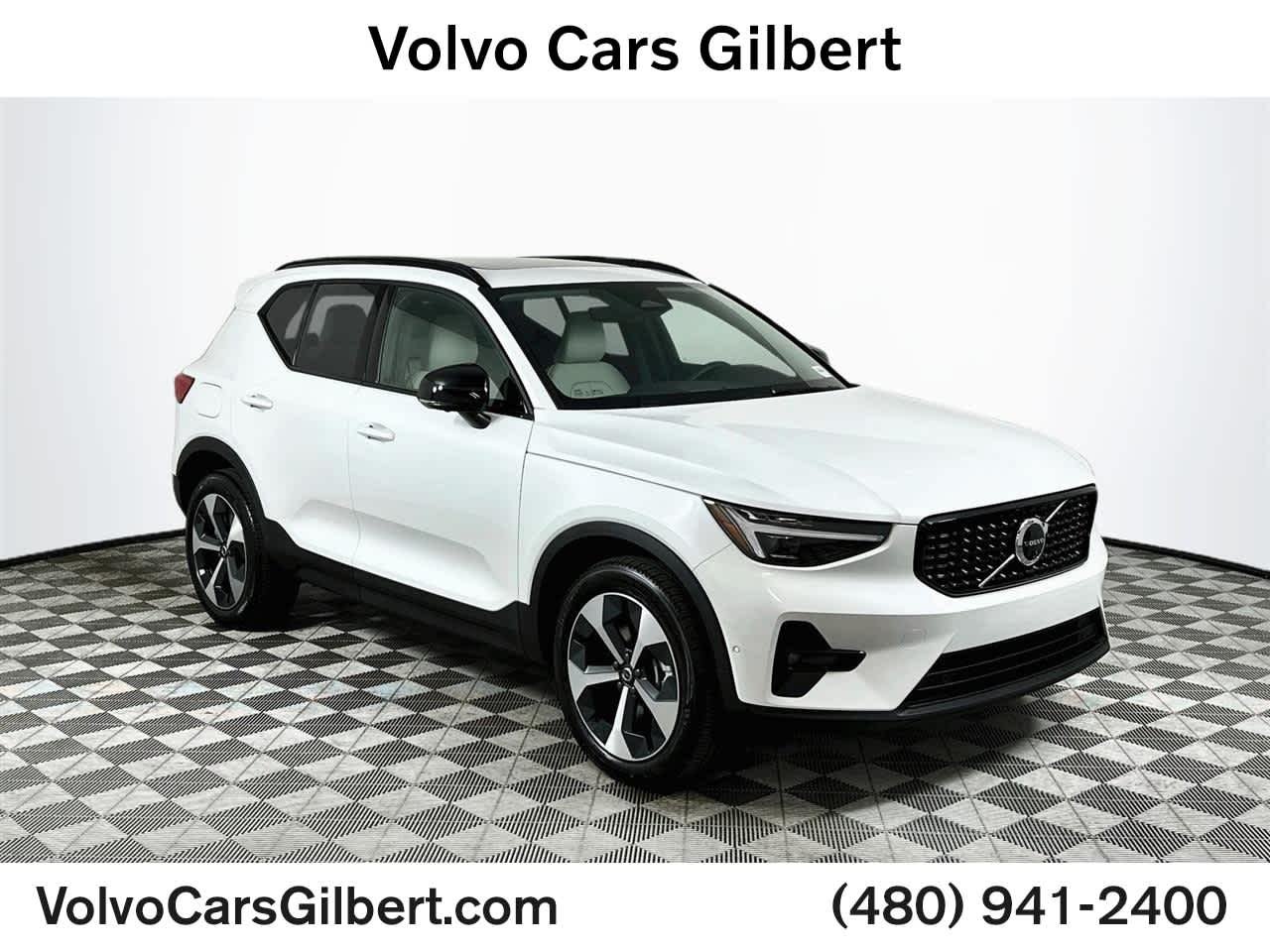2026 Volvo XC40 B5 Plus Dark AWD's photo
