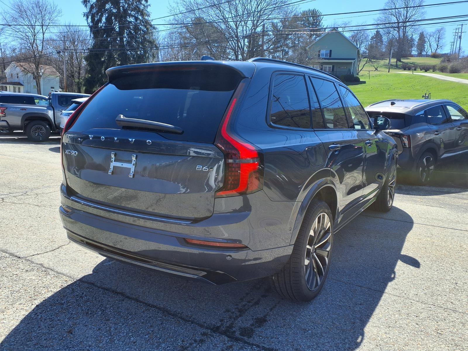 New 2026 Denim Blue Volvo Ultra image 3