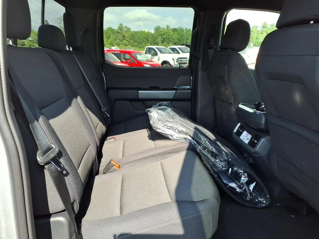 New 2026 Iconic Silver Metallic Ford XLT image 14