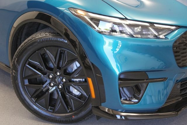 New 2026 Adriatic Blue Metallic Ford Premium image 2