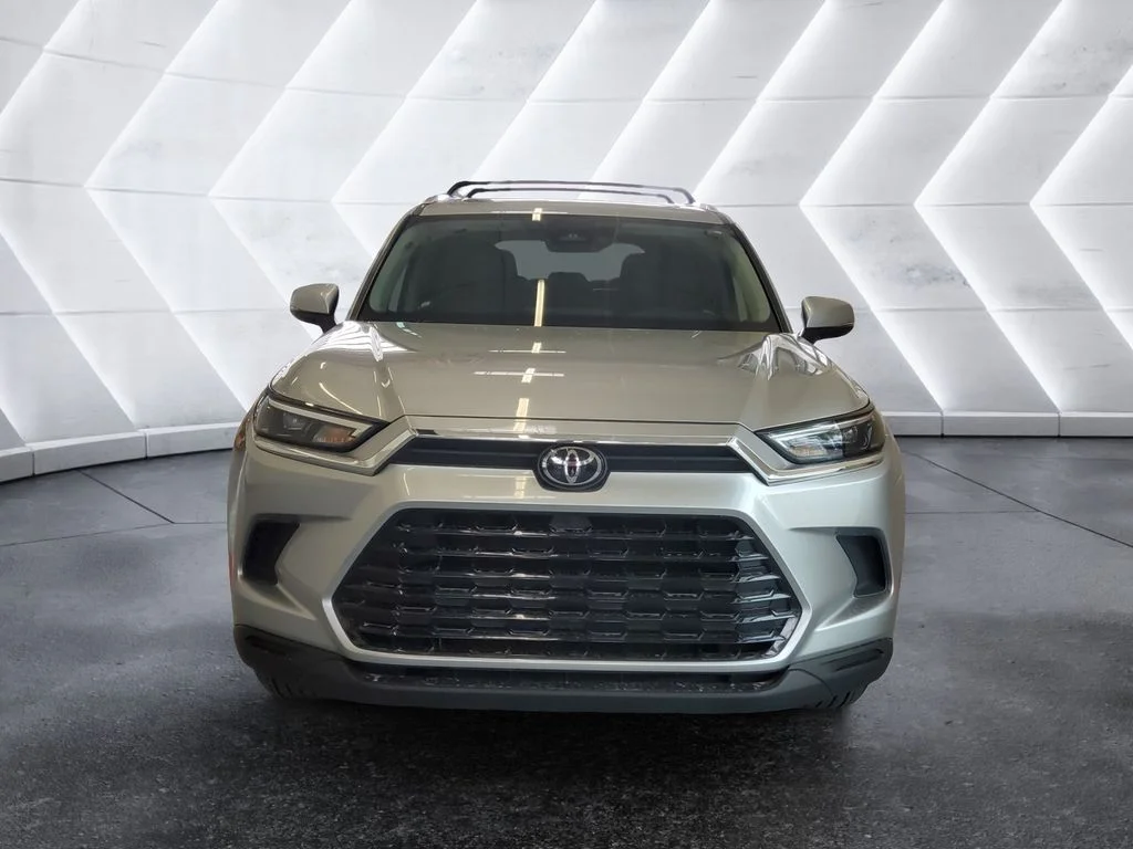 Used 2024 Silver Toyota XLE image 2